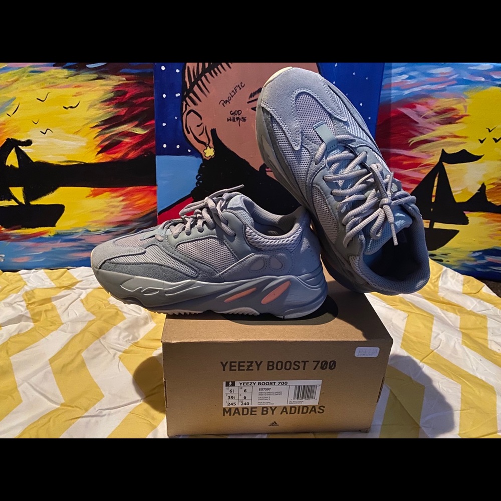 Yeezy Boost 700 (INERTIA)